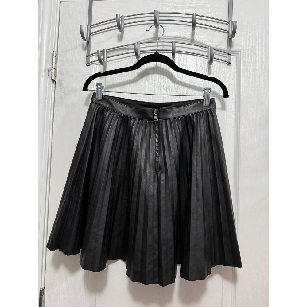 Express Black Faux Leather Pleated Mini Skirt 6 S High Waist Back Zip A-Line - Picture 15 of 16